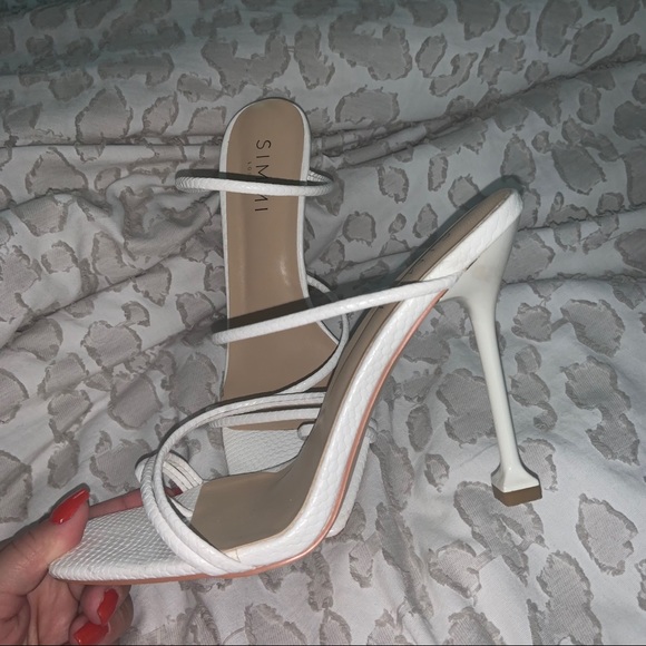 Simmi Heels - Picture 2 of 4